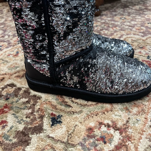 UGG boots - Picture 2 of 5